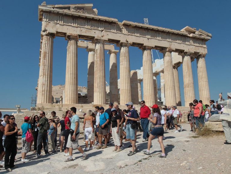 ΣΕΤΕ: Κόκκινα δάνεια, ΦΠΑ και τέλος διανυκτέρευσης οι σκόπελοι για τον τουρισμό