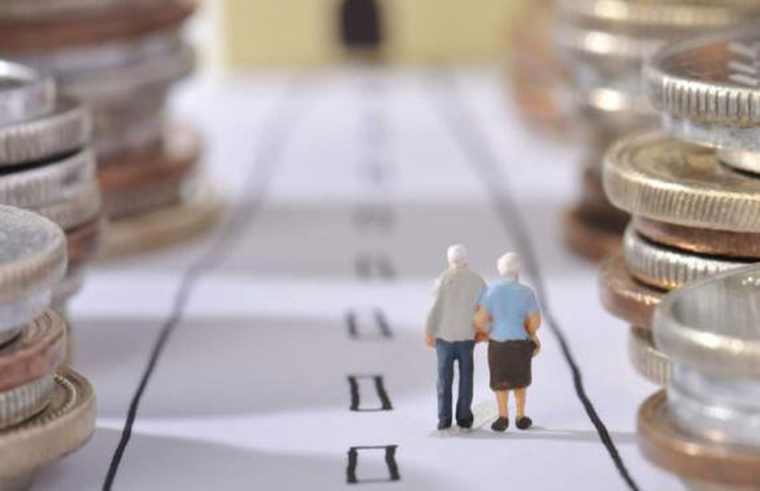 «Έχει διαμορφωθεί η πολιτική στήριξη σε ευρωπαϊκό επίπεδο, προκειμένου να αποφύγουμε τις περαιτέρω επιβαρύνσεις των συνταξιούχων», λέει η Έ. Αχτσιόγλου