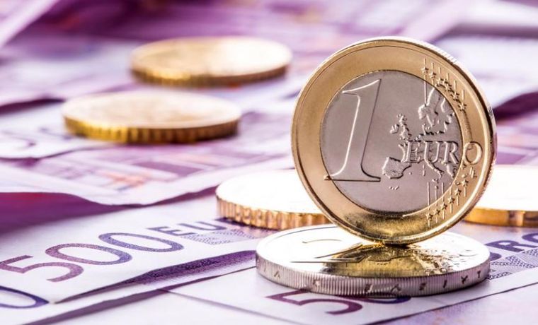 Ενισχύεται το ευρώ εν μέσω ελπίδων για συμφωνία επί του ευρωπαϊκού ταμείου ανάκαμψης