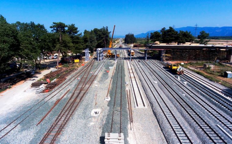 Ερώτηση 37 βουλευτών του ΣΥΡΙΖΑ στον υπουργό Υποδομών και Μεταφορών για την αδράνεια στα σιδηροδρομικά έργα