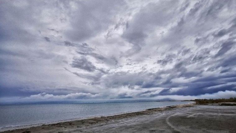 Άστατος ο καιρός και το Σάββατο με τοπικές βροχές αλλά και μικρή άνοδο της θερμοκρασίας