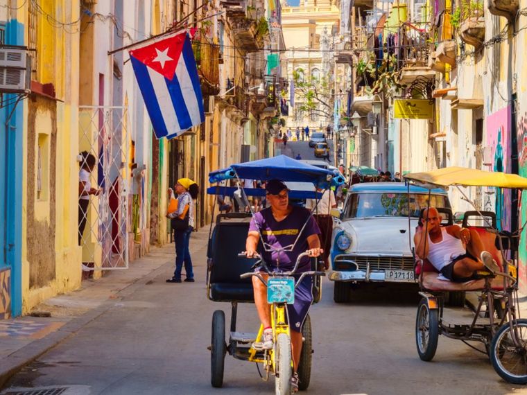 Αδειάζει η Κούβα από Ρώσους τουρίστες