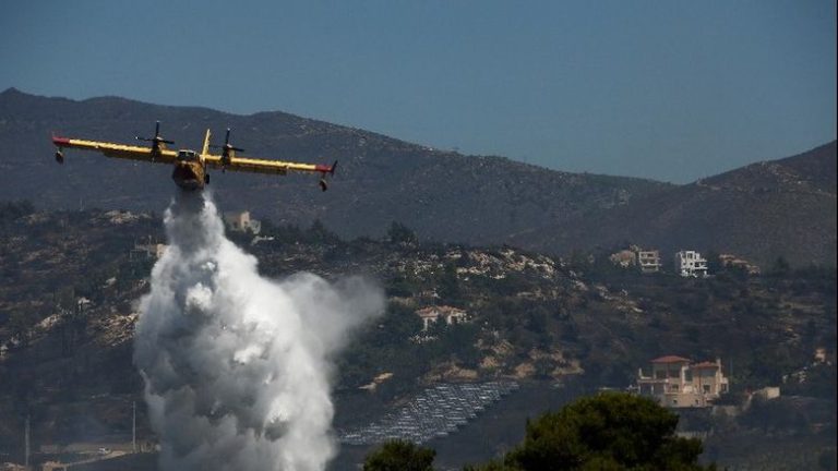 Σε ύφεση η πυρκαγιά στην Πεντέλη και χωρίς ενεργό μέτωπο