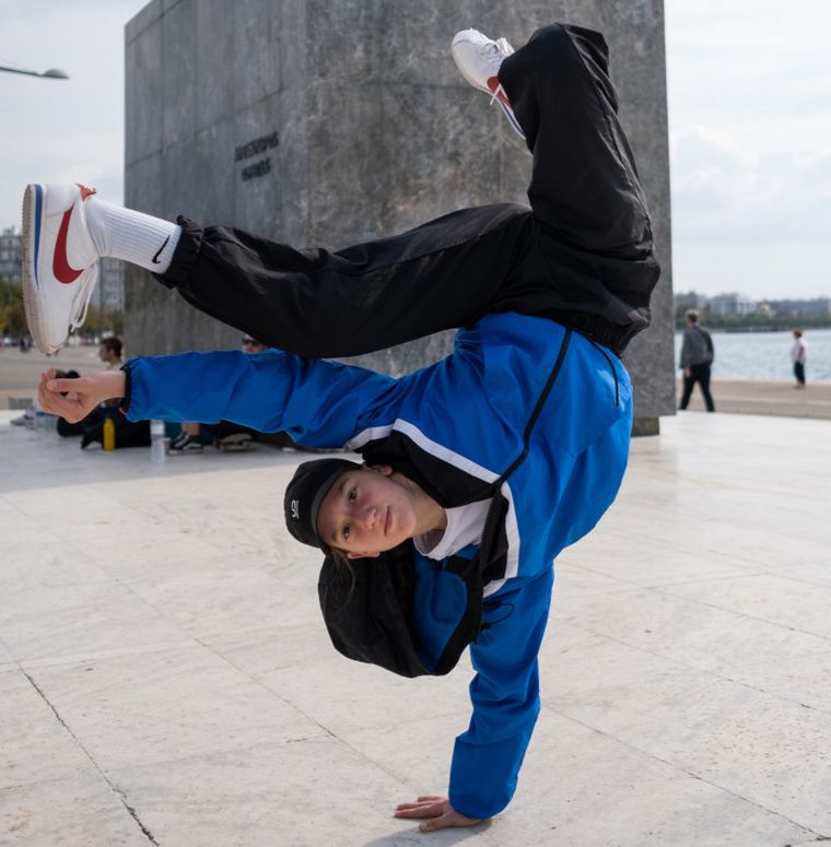 Η 17χρονη Ελλη το επόμενο “αστέρι” του breakdance