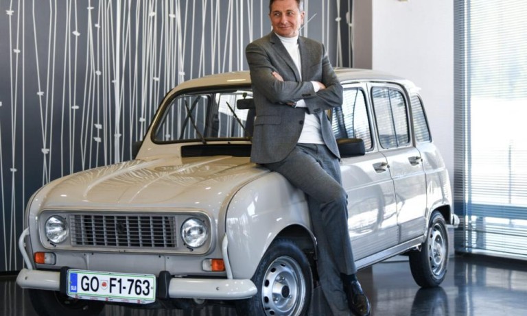 Ο πρώην Πρόεδρος και πρώην πρωθυπουργός της Σλοβενίας, Μπόρουτ Πάχορ πώλησε το αυτοκίνητό του «Renault 4»