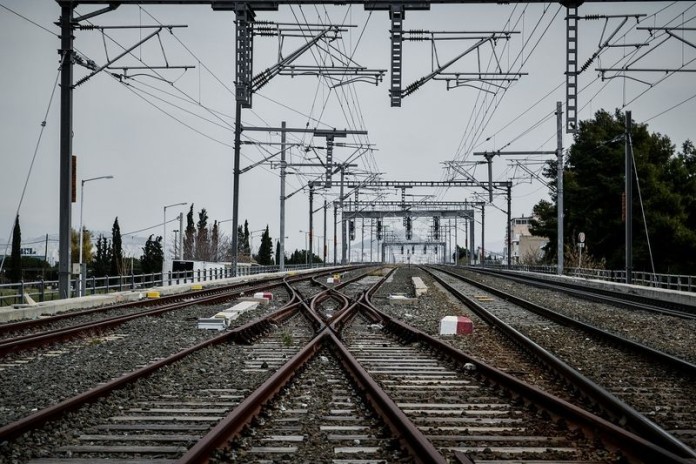 Στην ανακρίτρια Λάρισας καταθέτουν εργαζόμενοι και συνταξιούχοι του ΟΣΕ