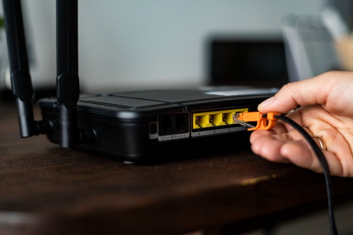 Ευαίσθητα εταιρικά δεδομένα περιέχουν routers που αποσύρονται και διατίθενται σε δευτερογενή αγορά