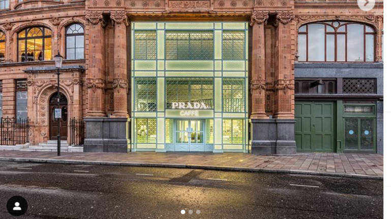 Prada CaffΕ στο Harrods