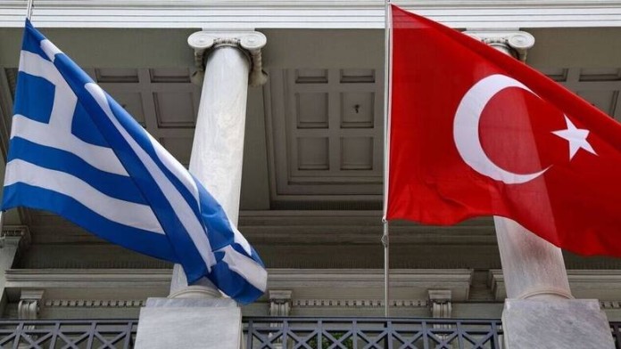 «Αρκετά θετικές» οι συνομιλίες με την Ελλάδα, λέει ο Τούρκος υπουργός Άμυνας
