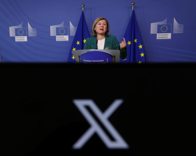 Επίσημες διαδικασίες επί παραβάσει κατά της πλατφόρμας «X» κινεί η Ευρωπαϊκή Επιτροπή