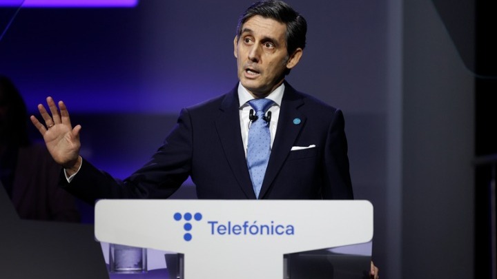 Η Telefonica θα απολύσει πάνω από 3.400 εργαζομένους της στην Ισπανία
