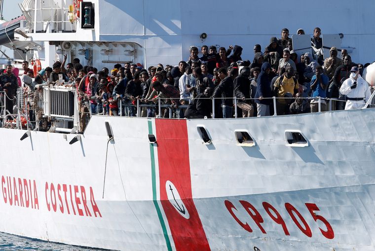 Το Συνταγματικό Δικαστήριο των Τιράνων επικύρωσε τη συμφωνία Ιταλίας-Αλβανίας για το μεταναστευτικό
