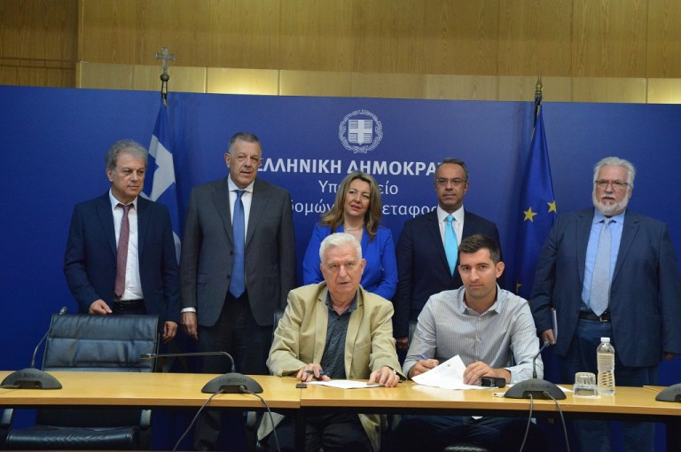 Υπογραφή σύμβασης για την κατασκευή αρδευτικού δικτύου στον Γέρμα Καστοριάς - DIMOPRASIONGR