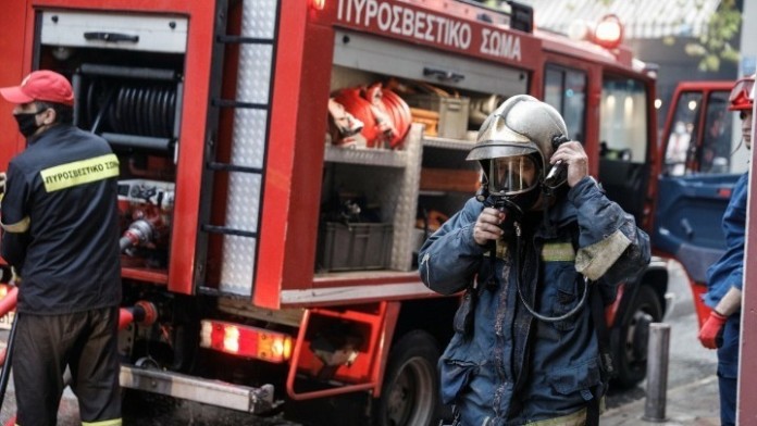 Πυρκαγιά σε επιχείρηση στο Μοσχάτο - dimoprasiongr