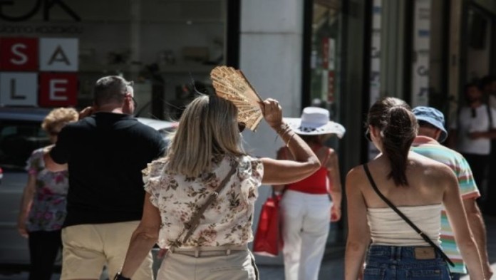 Επιμένει o καύσωνας με θερμοκρασίες πάνω από 40 βαθμούς