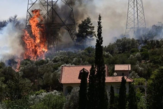 Η Vodafone στηρίζει τους συνδρομητές που πλήττονται από τις πυρκαγιές στην Βορειοανατολική Αττική