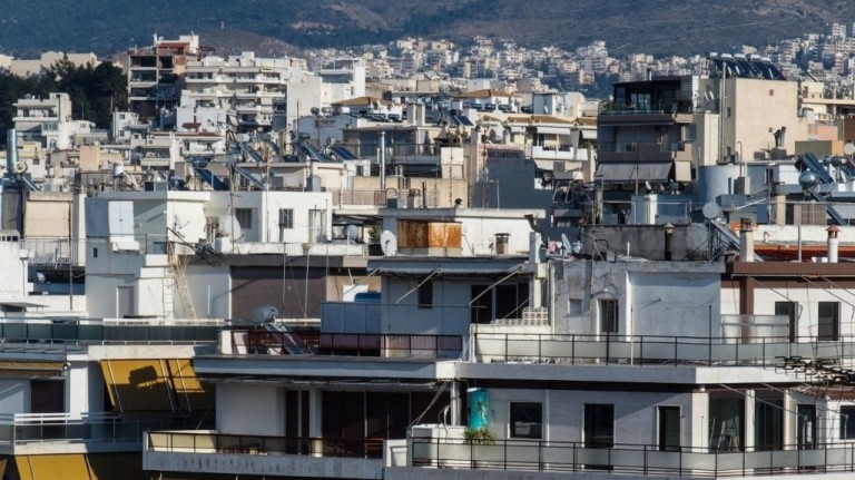 Παράνομοι πλειστηριασμοί: Η δικηγόρος Κ. Φραγκάκη αποκαλύπτει τη δράση εταιρειών διαχείρισης δανείων