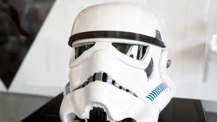 Κράνος Stormtrooper από ταινία «Star Wars» αναμένεται να πωληθεί έως και 500.000 λίρες Αγγλίας