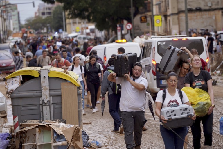 Ισπανία: Η οργή αυξάνεται για την καθυστέρηση της βοήθειας