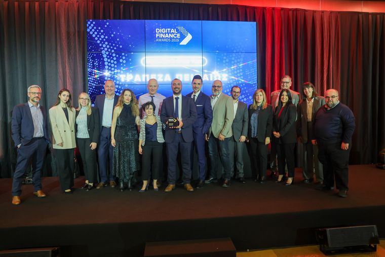 Η Πειραιώς Digital Bank of the Year